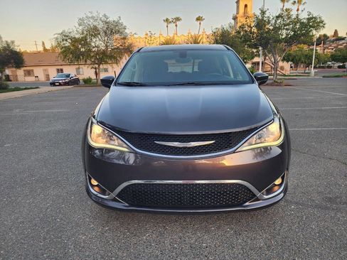 Used 2017 Chrysler Pacifica Touring Plus w/ Tire & Wheel Group image 3