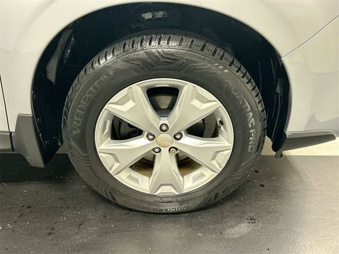 Used 2016 Subaru Forester 2.5i Limited image 8