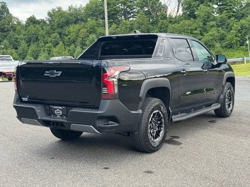 New 2026 Chevrolet Silverado EV Trail Boss w/ Premium Package AWD/4WD image 7