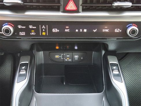 New 2026 Kia Sorento S w/ S Panoramic Sunroof Package image 14