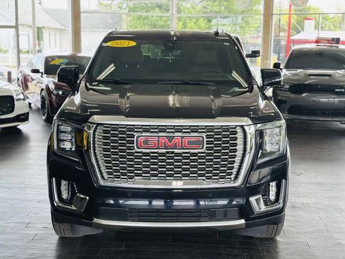 Used 2021 GMC Yukon XL Denali w/ Advanced Technology Package AWD/4WD image 17