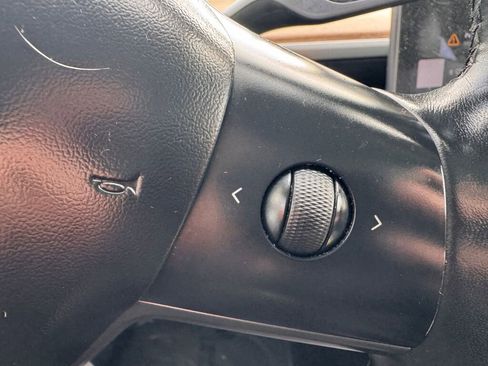 Used 2018 Tesla Model 3 Long Range image 26