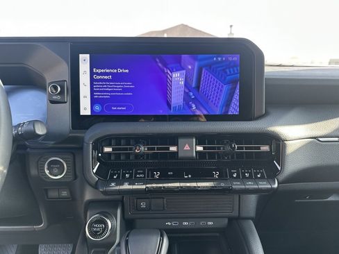 Used 2025 Toyota Land Cruiser image 34