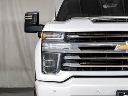 Used 2021 Chevrolet Silverado 2500 High Country w/ Z71 Off-Road Package image 40