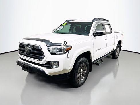 Used 2018 Toyota Tacoma SR5 image 10