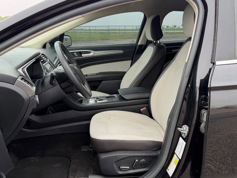 Certified 2020 Ford Fusion SE w/ Equipment Group 151A FWD image 18