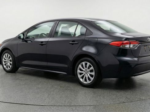 Used 2025 Toyota Corolla LE FWD image 6