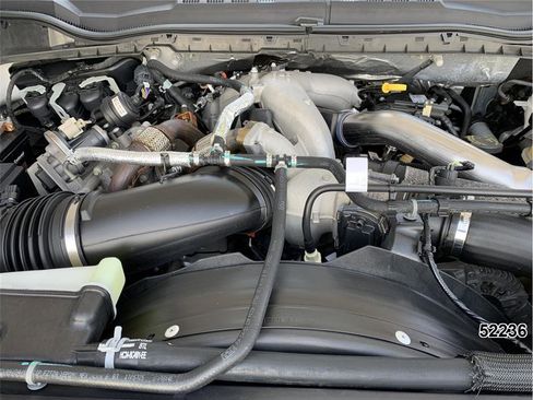 Used 2022 Ford F350 XL w/ Power Equipment Group AWD/4WD image 12