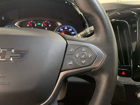 Used 2023 Chevrolet Traverse RS image 40