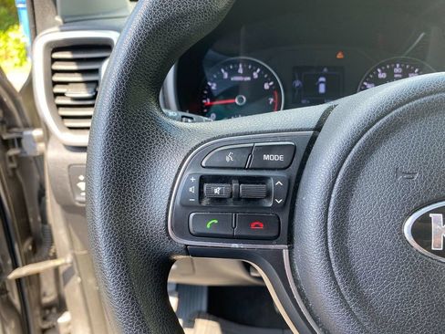 Used 2019 Kia Sportage LX AWD/4WD image 10