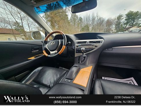 Used 2015 Lexus RX 450h AWD image 17