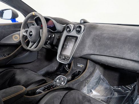 Used 2020 McLaren 600LT Spider image 48