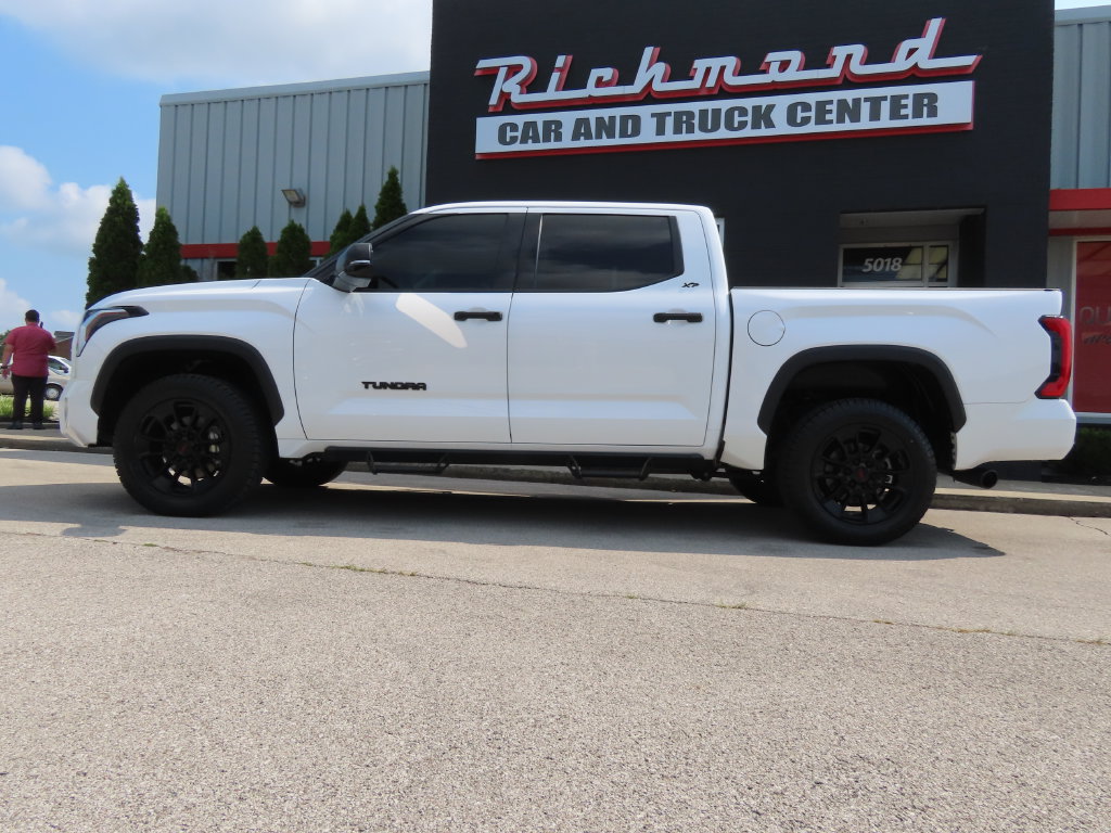 Used 2023 Toyota Tundra SR5 w/ SR5 Convenience Package AWD/4WD image 9