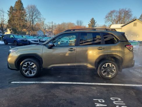 Certified 2025 Subaru Forester Premium image 7