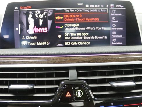 Used 2020 BMW 750i xDrive w/ M Sport Package AWD/4WD image 40