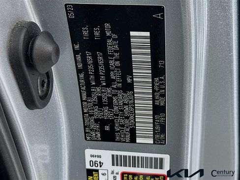 Used 2023 Toyota Sienna LE FWD image 30