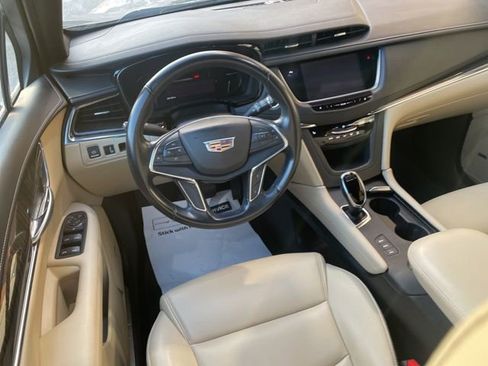 Used 2019 Cadillac XT5 AWD image 17
