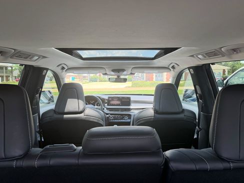 Used 2023 INFINITI QX60 Luxe w/ Cargo Package FWD image 14