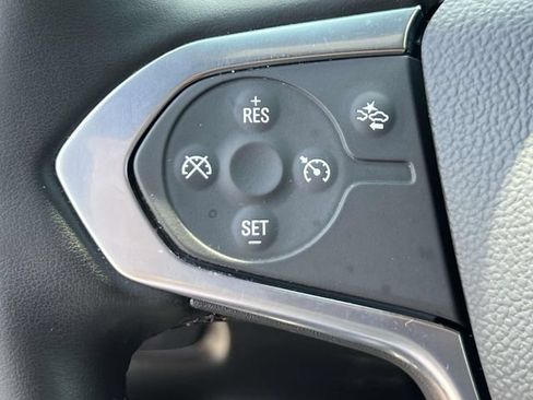Certified 2023 Chevrolet Traverse LT FWD image 23