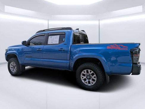 Used 2016 Toyota Tacoma SR5 w/ SR5 Appearance Package (SN) AWD/4WD image 5