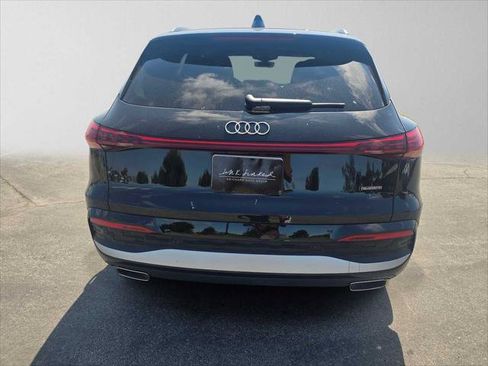 Used 2025 Audi Q5 Premium Plus w/ Premium Plus AWD/4WD image 4