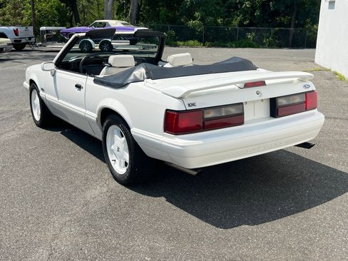 Used 1993 Ford Mustang LX image 4