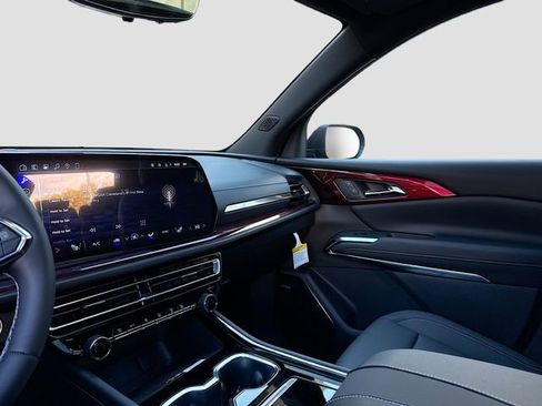 New 2026 Chevrolet Traverse Z71 w/ Enhanced Driving Package image 26