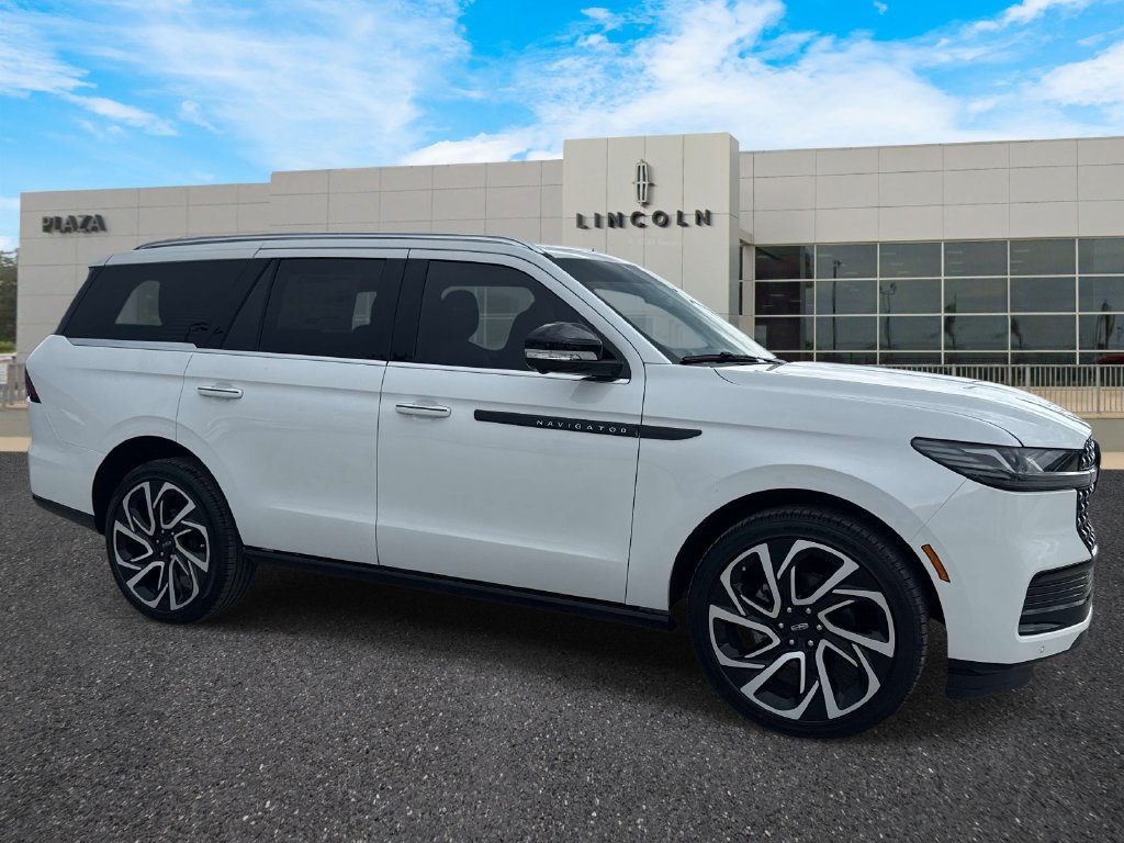 New 2026 Lincoln Navigator Black Label AWD/4WD image 1