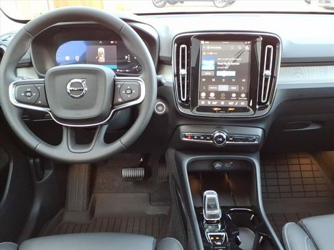 New 2026 Volvo XC40 B5 Plus w/ Protection Package Premier AWD/4WD image 9