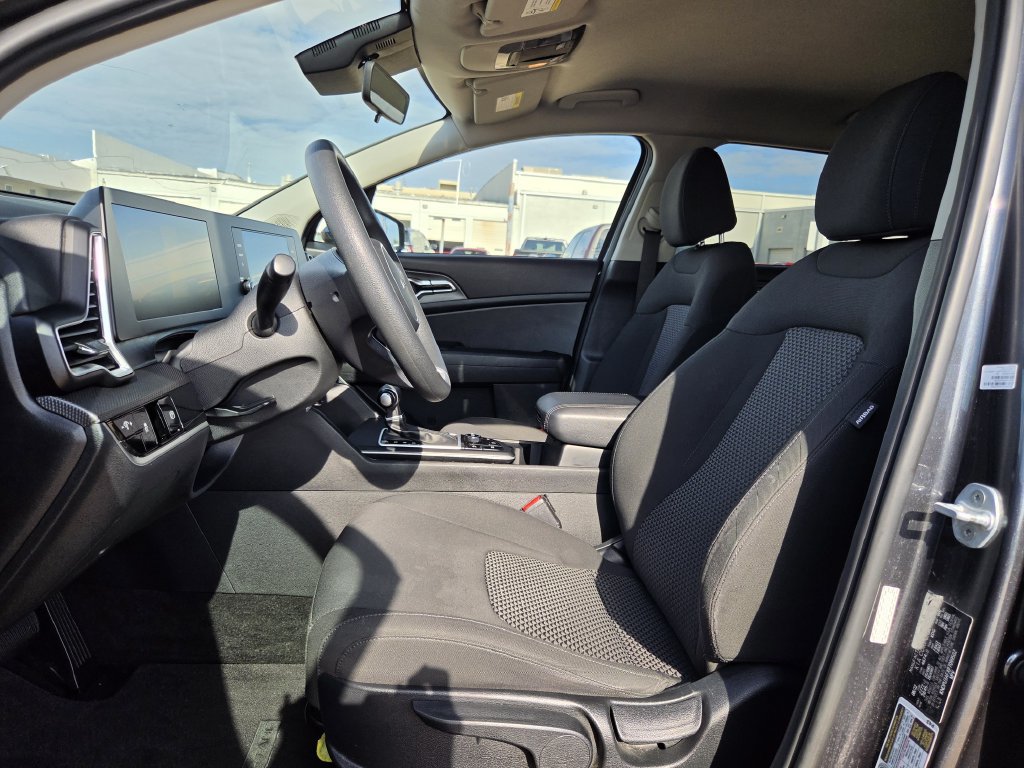 Used 2023 Kia Sportage LX FWD image 25