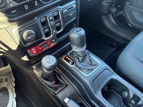 Used 2020 Jeep Wrangler Unlimited Rubicon image 29