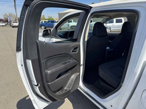 Used 2016 GMC Canyon SLE w/ SLE Convenience Package image 20