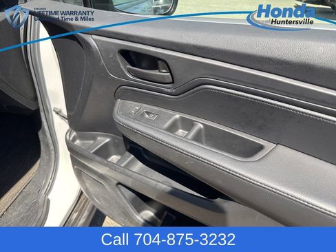 Used 2025 Honda Odyssey EX-L image 21