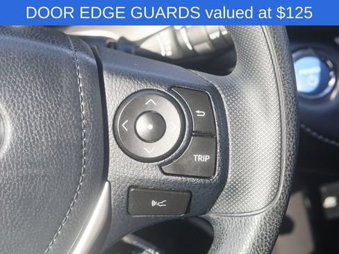 Used 2018 Toyota RAV4 LE AWD/4WD image 6