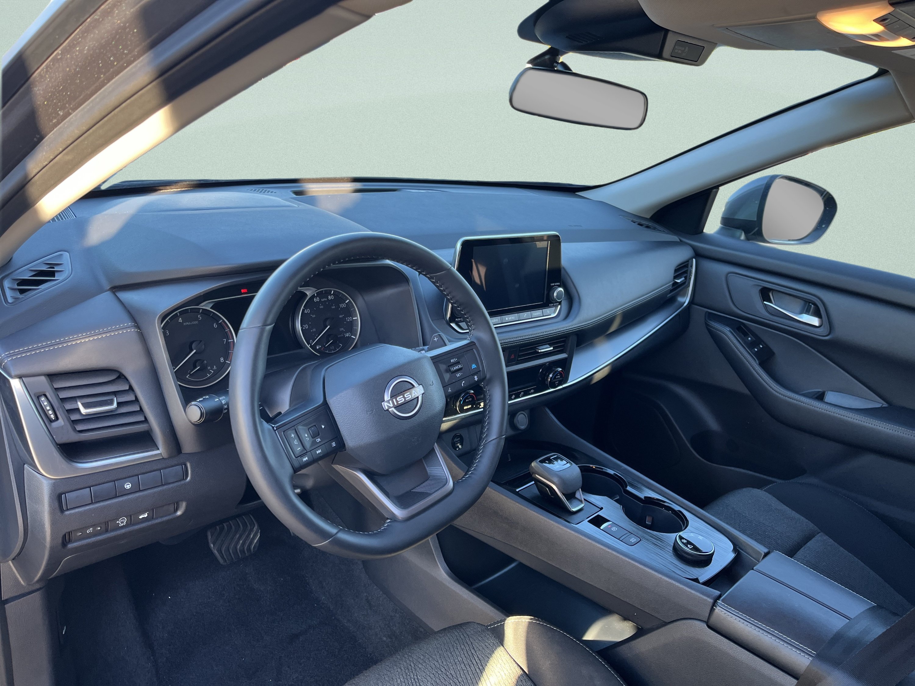 Used 2026 Nissan Rogue SV AWD/4WD image 17