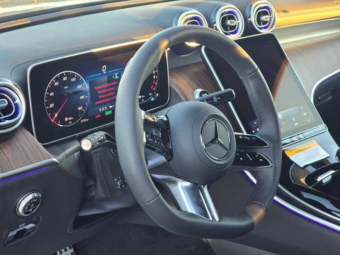 New 2025 Mercedes-Benz GLC 350e 4MATIC image 23