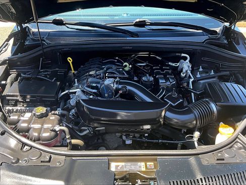 Used 2024 Dodge Durango GT AWD/4WD image 9