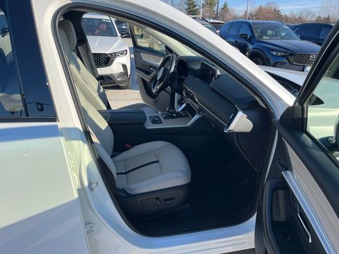 Used 2025 MAZDA CX-90 3.3 Turbo w/ Preferred Package image 16