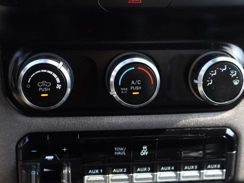 Used 2021 RAM 2500 Tradesman RWD image 34