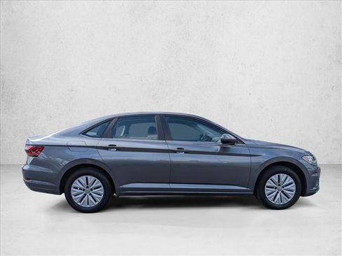 Used 2019 Volkswagen Jetta FWD image 4