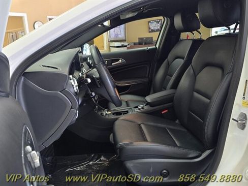 Used 2020 Mercedes-Benz GLA 250 4MATIC w/ Convenience Package image 18