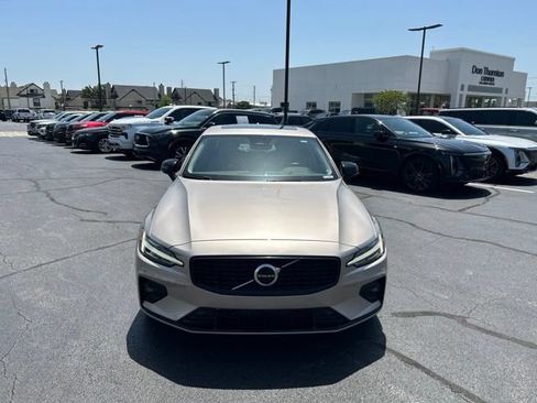Used 2023 Volvo S60 B5 Core AWD/4WD image 3