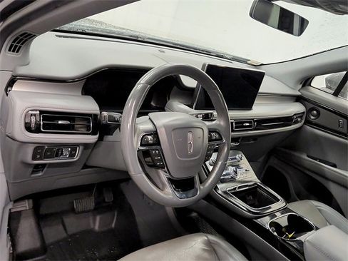 Used 2021 Lincoln Nautilus Reserve image 18