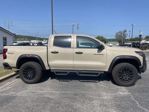 Used 2023 Chevrolet Colorado Trail Boss w/ Advanced Trailering Package AWD/4WD image 6