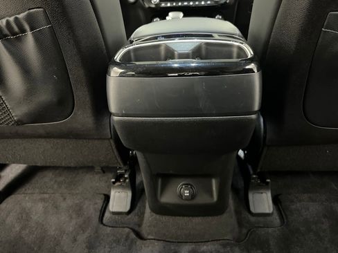 Used 2025 Kia Telluride S image 21