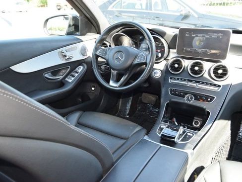 Used 2018 Mercedes-Benz C 300 4MATIC Sedan image 23