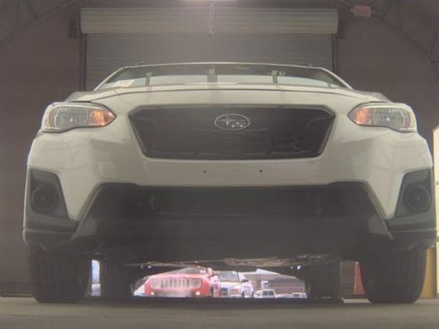 Used 2019 Subaru Crosstrek 2.0i Premium image 3