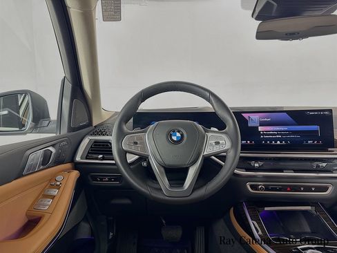 Used 2026 BMW X7 xDrive40i image 24