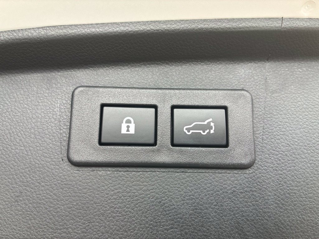 Used 2025 Subaru Outback Premium AWD/4WD image 18