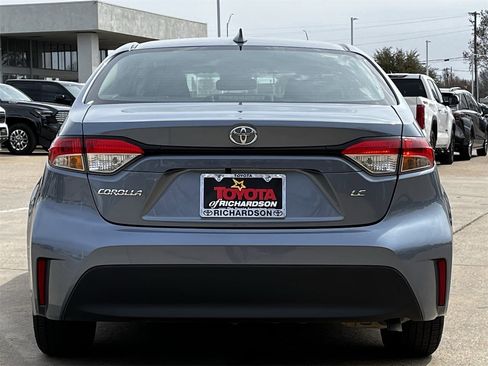 Used 2024 Toyota Corolla LE image 5